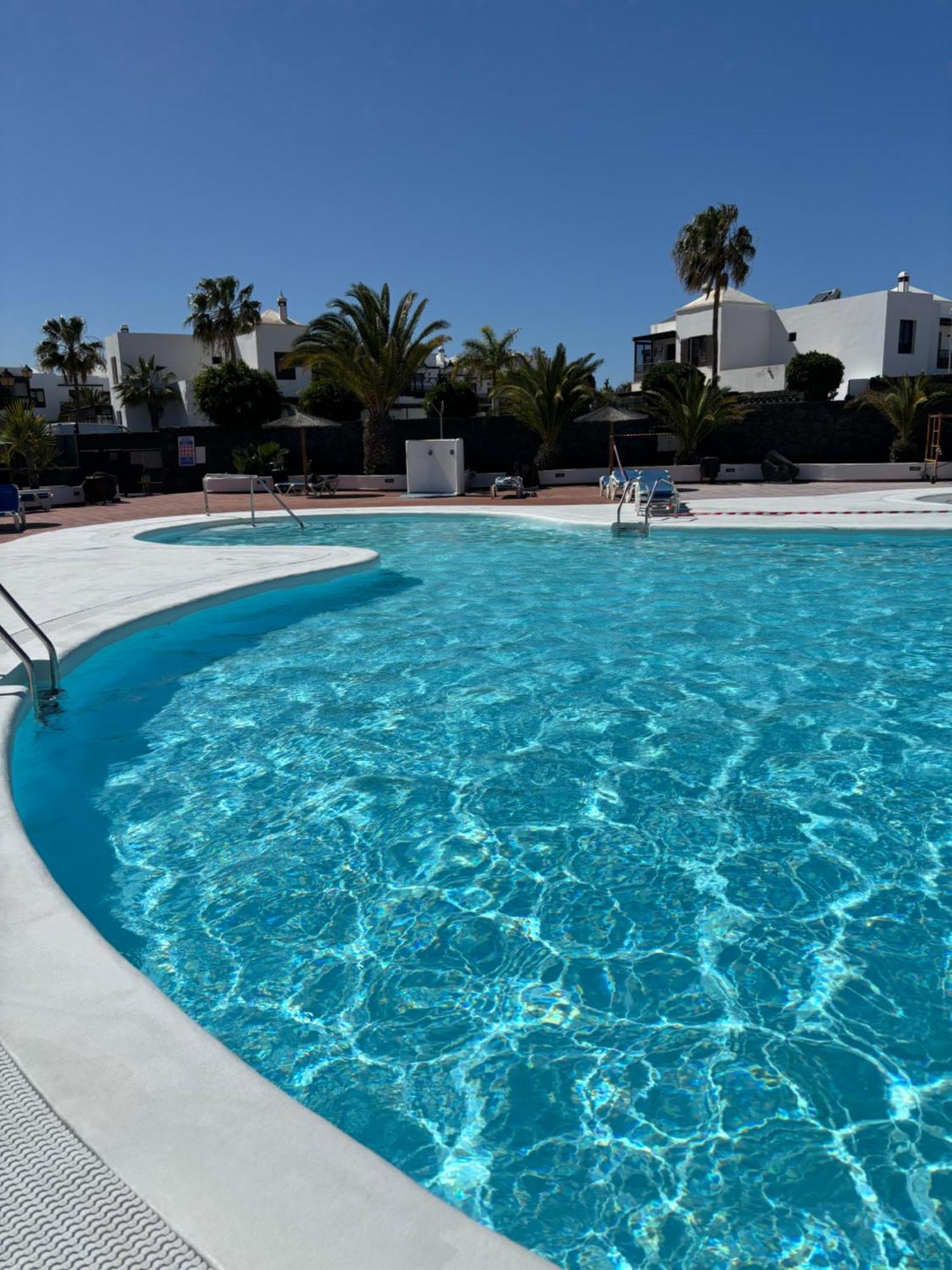 Casa Amplia Y Moderna De 3 Habitaciones En Complejo Con Piscina Costa Teguise Esterno foto